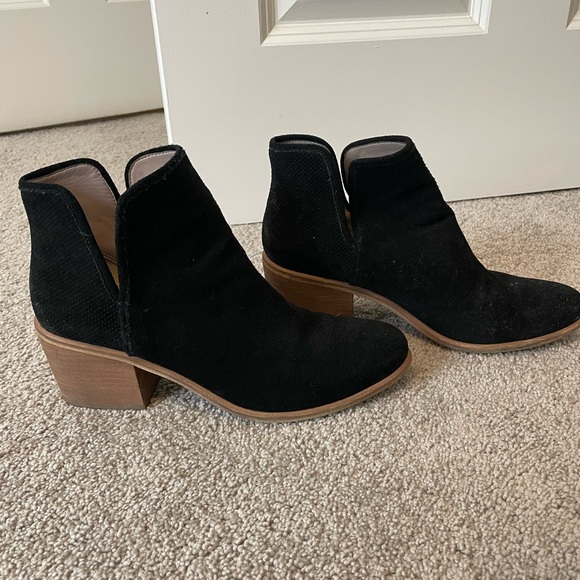 hinge Shoes - Hinge Black Suede Heeled Boots